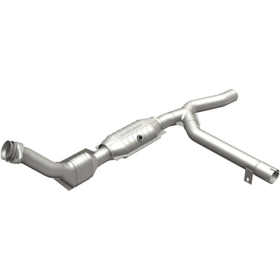 MagnaFlow Direct Fit Catalytic Converter 00-01 Ford F-150 4.6L 2wd